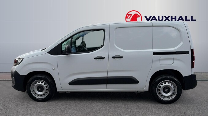 Vauxhall Combo Cargo Combo Diesel 1.5 Turbo D 100ps Prime Plus H1 Van - Image 4
